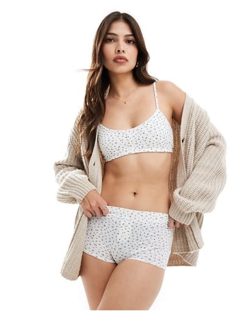 Huge Discount cotton cami pyjama top in ditsy floral print