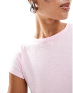 lettuce hem top in pink